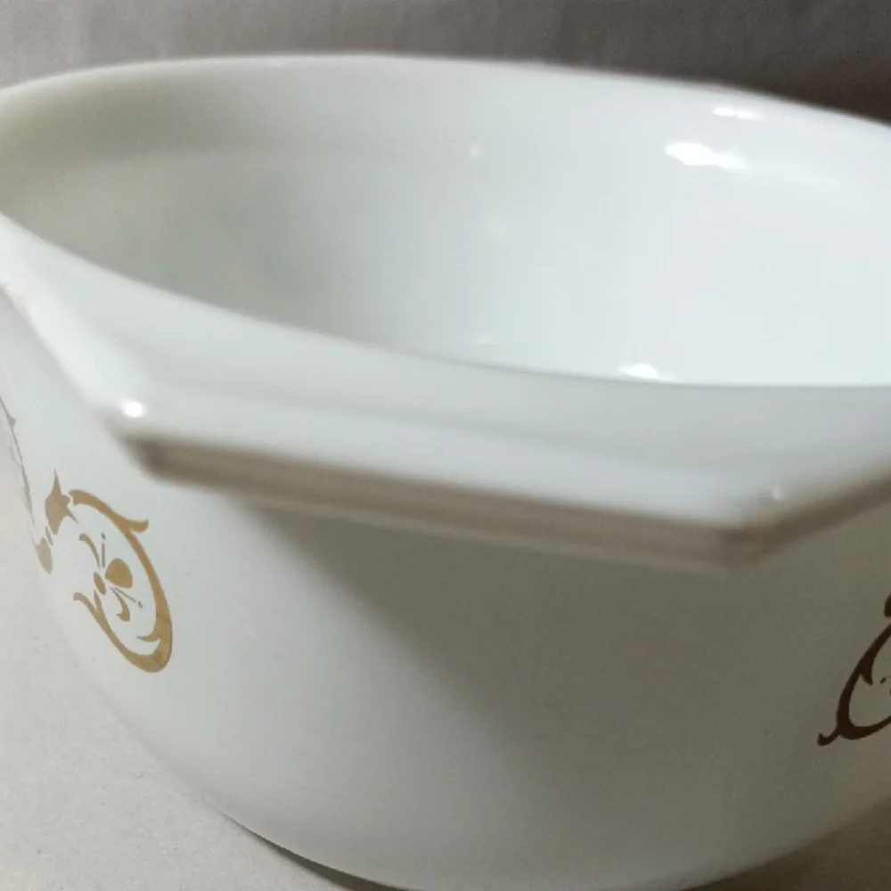 Pyrex Empire Scroll Oval Casserole Dish W/Beautiful Gold Vines No Lid - Picture 2 of 7